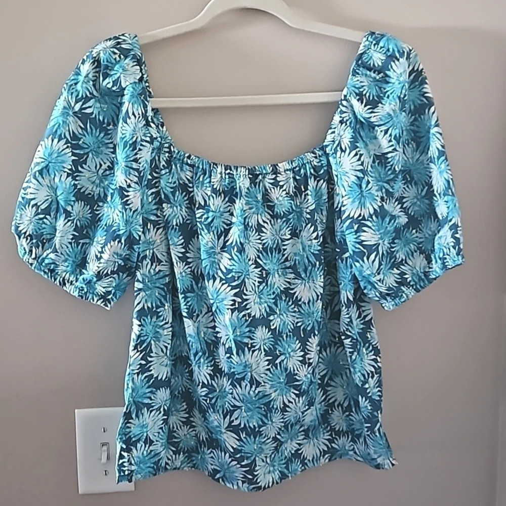 NEW! MICHAEL MICHAEL KORS Floral Mettalic Gold Blouse Top Small.